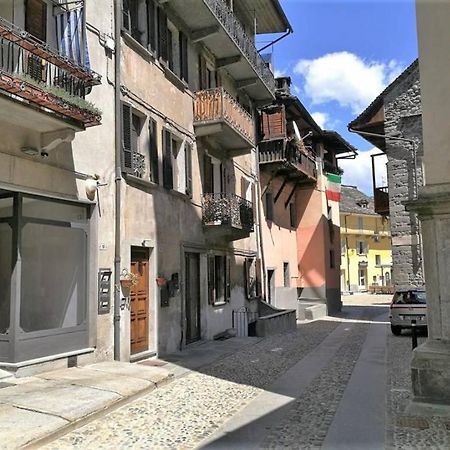 Ferienwohnung Il Vicolo By Turistica Domodossola Exterior foto
